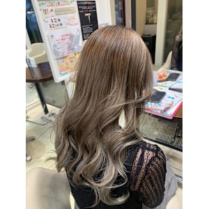 FOUR PLACE×スタイル