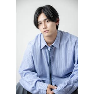 黒髪センターパート× ニュアンスパーマ/メンズ - SOURCE 枚方【ソース ヒラカタ】掲載中