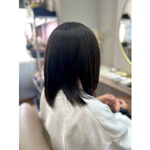 暗髪ツヤツヤストレート♪