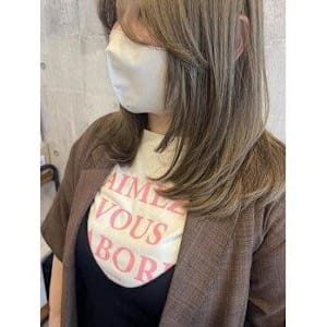 ミディアム／レイヤーカット