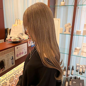 stylist橋本海が作るミルクティーベージュカラー