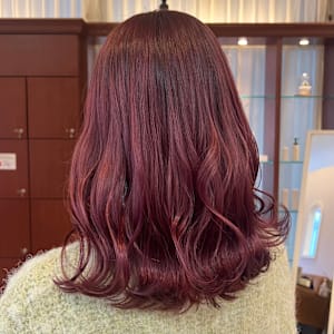 stylist橋本海が作るワインレッドカラー