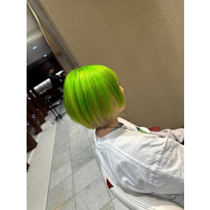 光る蛍光グリーン