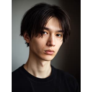 ナチュラルセンターパート×素髪質感　