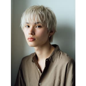 ミルクホワイト×無造作レイヤーマッシュ　