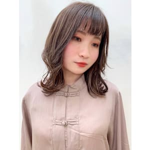 ミディアムレイヤー×ナチュラルカラー