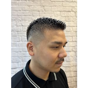 オシャレアイロンパーマ×フェードスタイル！