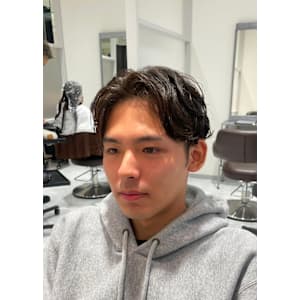 清潔感アップの王道センターパート【三軒茶屋】