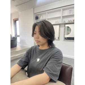 センターパートウルフ/ウルフカット/ボブレイヤー