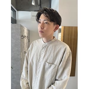 『takumi』メンズパーマ/フェザーパーマ - MOON by KENJE【ムーンバイケンジ】掲載中