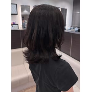 外ハネ×くびれミディ