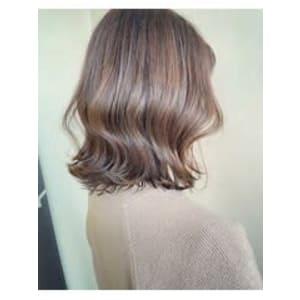 バニラベージュ