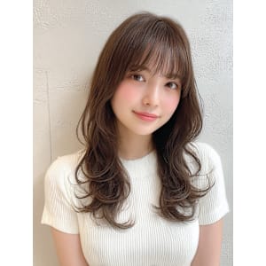 セミロング 顔周りカット グレージュ 透明感カラー  20代