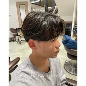 時間をかけずに清潔感のあるスタイルにしたい人◎