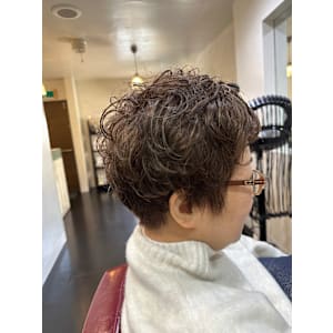 ショートのカラー＆パーマスタイル