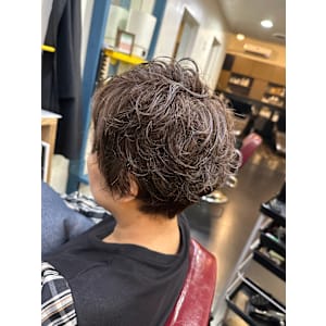 ショートのカラー＆パーマスタイル