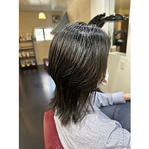 ミディアムレイヤースタイル