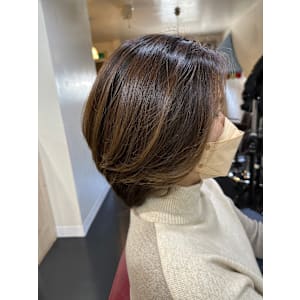 ハイライト・白髪ぼかしスタイル