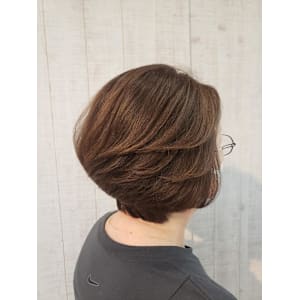 大人のレイヤーボブ