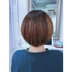 大人可愛い丸みシルエットボブ