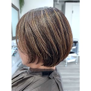 大人ナチュラルボブ×白髪ぼかしハイライト