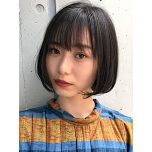 ショート・ボブ/丸顔/前髪あり/絶壁解消/30代/40代/