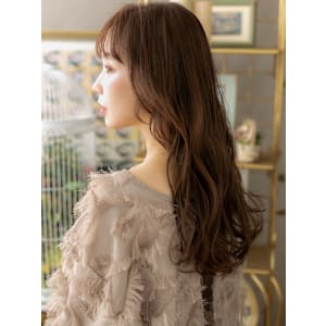 シースルーバングニュアンスパーマ抜け感ヘア　くすみベージュ