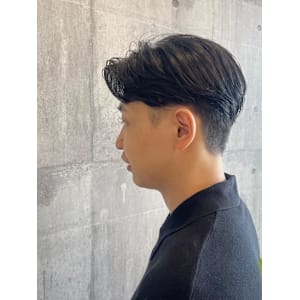 大人のフェザースタイル【ARCH Sayaka】