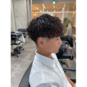 刈り上げマッシュ×波巻きパーマ