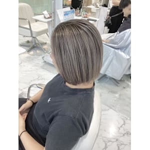 ダブルカラー／シャドウルーツ