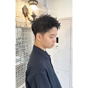 刈り上げショート/スパイキーショート/アップバングショート