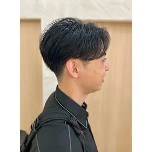 【大久保】刈り上げセンターパート