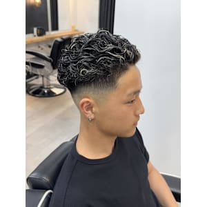 泰成/メンズ/バーバー/フェード/ツイストスパイラル/大宮