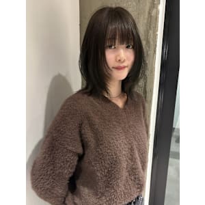 レイヤーカットフェイスレイヤーブラウンカラー