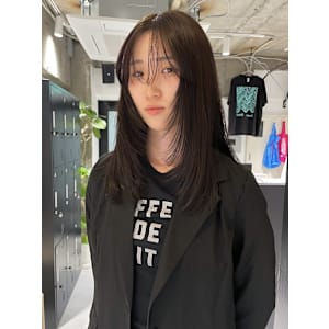 ミディアムレイヤーフェイスレイヤーオリーブベージュ