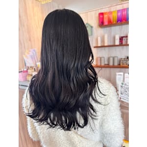 ダークブラウンカラ―似合わせカットセミロング