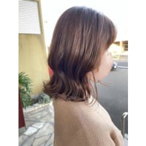 ブラウンベージュ