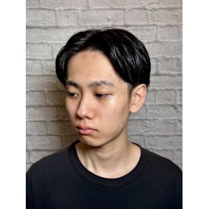 センターパートスタイル