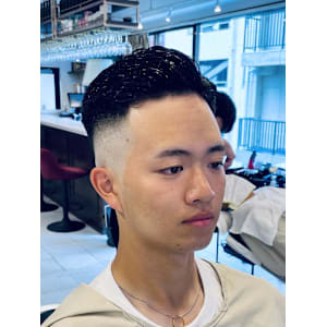 【10代 男性】ロンドン六四スキンフェード（大宮/バーバー）