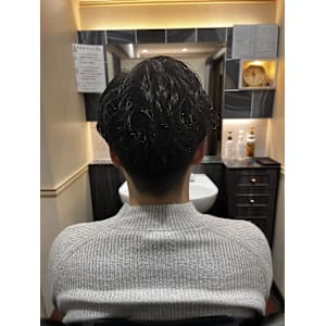 爽やかアップバング＋ゆるめパーマ