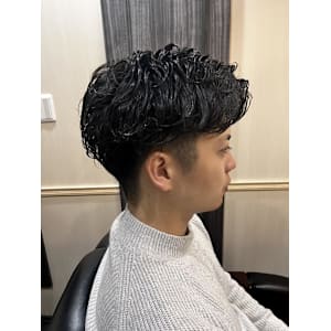 爽やかアップバング＋ゆるめパーマ