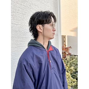 センターパートウルフ　パーマ