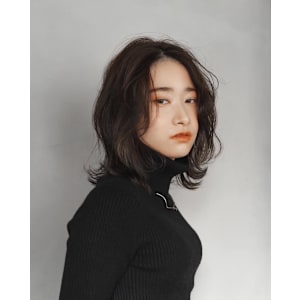 大人可愛いミディアム×アンニュイカール