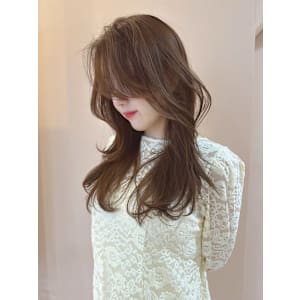 くびれ巻き ブラウンベージュ 透明感カラー 美髪　韓国ヘア 