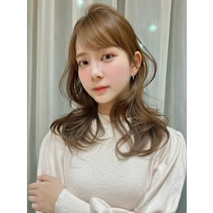 ミルクティーベージュ 透明感カラー 美髪 ブリーチ 艶髪 