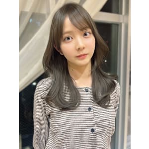 オリーブグレージュ 顔周りカット 小顔 韓国風ヘア 髪質改善