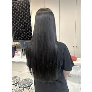 髪質改善トリートメントでツヤ髪