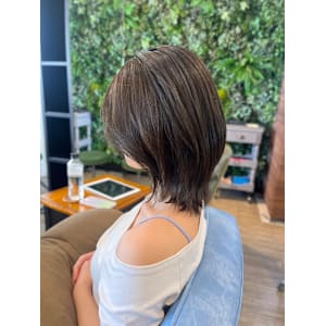 ツヤ髪×くびれミディアム