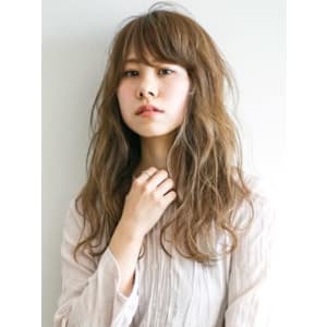 ブリーチ ハイトーン ブラウンベージュ ウェーブヘア 艶髪