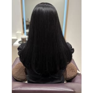 ストレートロング 黒髪 艶髪 20代 髪質改善トリートメント